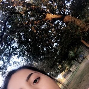 Meet your Posher, Lupita